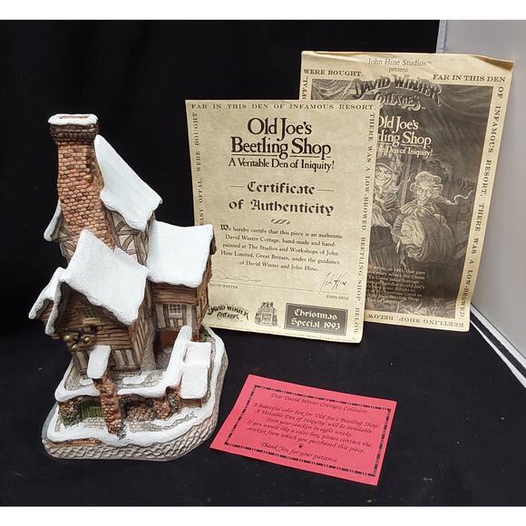 David Winter Cottage Old Joe's Beetling Shop Christmas Box with Certificate - Picture 1 of 4